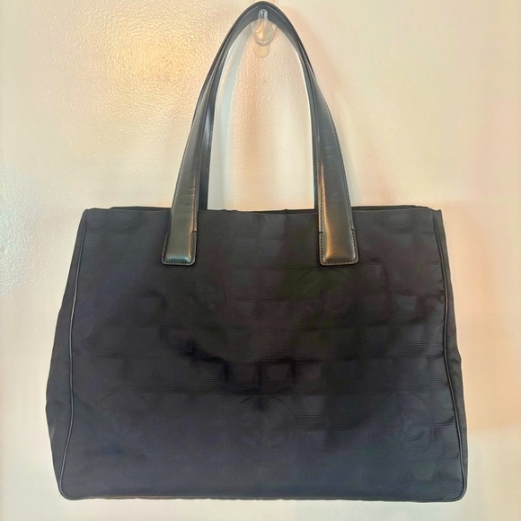 CHANEL Black MM Travel Tote! Almost New! No flaws! Nylon & Leather! - Picture 1 of 16